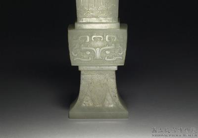 图片[2]-Jade square gu vase decorated with plantain leaves, Qing dynasty (1644-1911)-China Archive